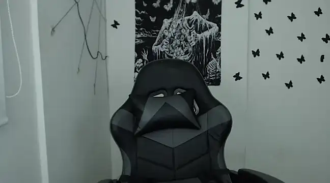 Snapshot of n0sferatus__ chatting on 01.24.25 n0sferatus online show from 01.24.25