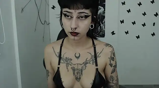 Snapshot of n0sferatus__ chatting on 02.12.25 n0sferatus online show from 02.12.25