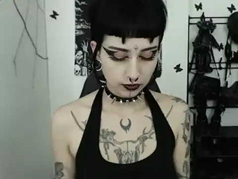 Snapshot of n0sferatus__ chatting on 10.16.25 n0sferatus online show from 10.16.25