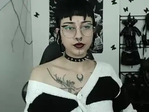 Snapshot of n0sferatus__ chatting on 10.30.25 n0sferatus online show from 10.30.25