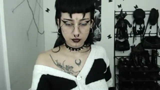 Snapshot of n0sferatus__ chatting on 10.31.25 n0sferatus online show from 10.31.25