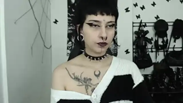 Snapshot of n0sferatus__ chatting on 11.19.25 n0sferatus online show from 11.19.25