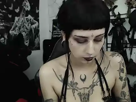 Snapshot of n0sferatus__ chatting on 06.24.26 n0sferatus online show from 06.24.26
