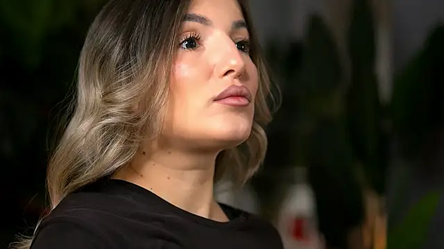 Snapshot of KellyMathews chatting on 02.27.26 KellyMathews online show from 02.27.26