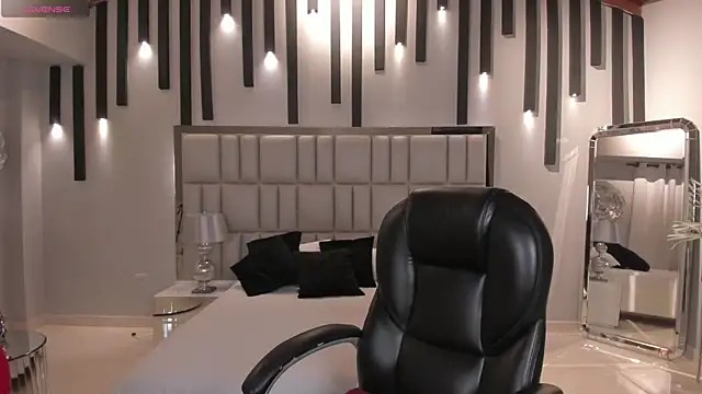 AmberLewis  online show from 11.07.25