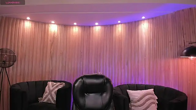 AmberLewis  online show from 11.14.25