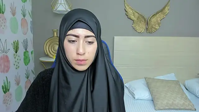 Snapshot of chaymae_nah_ chatting on 01.09.25 chaymae nah online show from 01.09.25