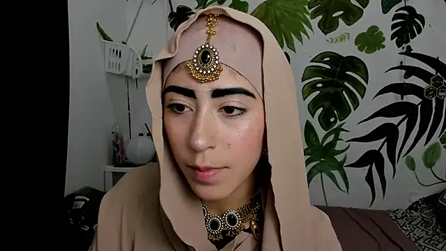 Snapshot of chaymae_nah_ chatting on 11.30.25 chaymae nah online show from 11.30.25