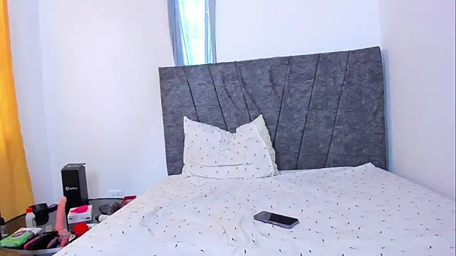 bella-black online show from 11.29.25