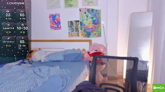 Snapshot of HanahCute chatting on 10.28.25 HanahCute online show from 10.28.25