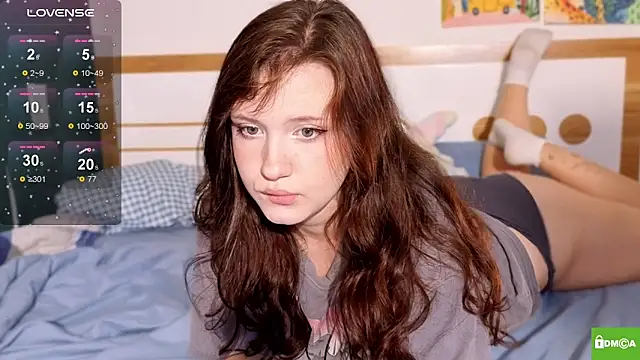 Snapshot of HanahCute chatting on 11.16.25 HanahCute online show from 11.16.25