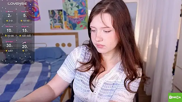 Snapshot of HanahCute chatting on 11.18.25 HanahCute online show from 11.18.25