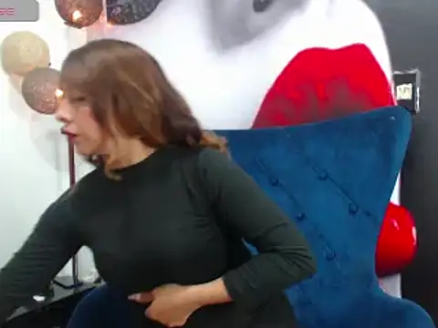Snapshot of ameliefederline11 chatting on 01.05.25 ameliefederline11 online show from 01.05.25