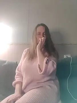 Evelina cute online show from 12.15.24