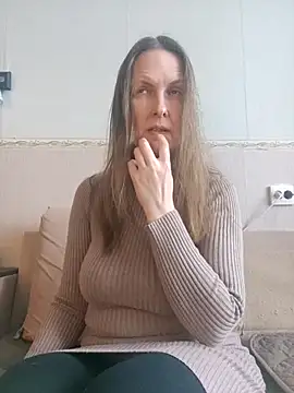 Evelina cute online show from 03.13.25