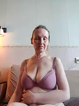 Evelina cute online show from 09.11.25