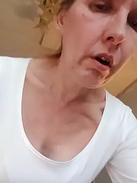 Evelina cute online show from 09.18.25