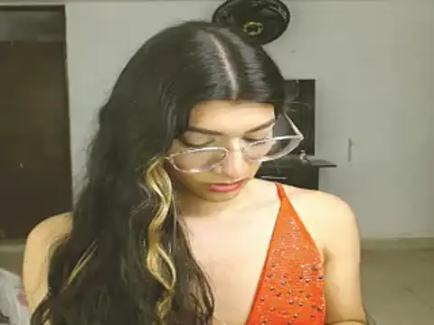 engielphoenis14 online show from 01.15.25