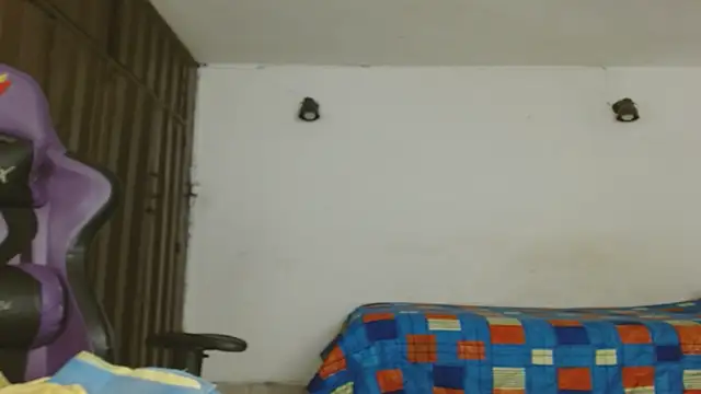 engielphoenis14 online show from 10.22.25