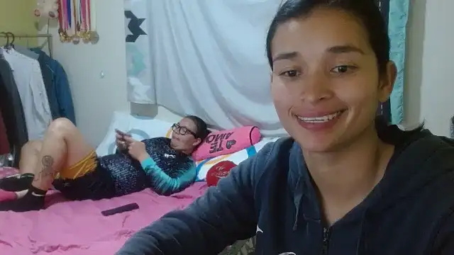 Snapshot of clayre_and_jill chatting on 09.16.25 clayre and jill online show from 09.16.25