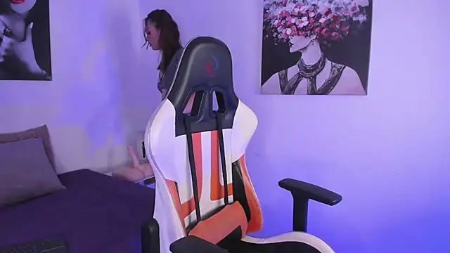  Victoria     online show from 12.16.24