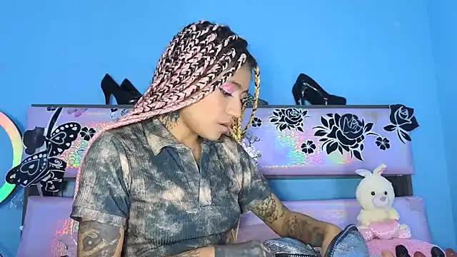 Snapshot of gabbiefoxthx chatting on 01.26.25 gabbiefoxthx online show from 01.26.25