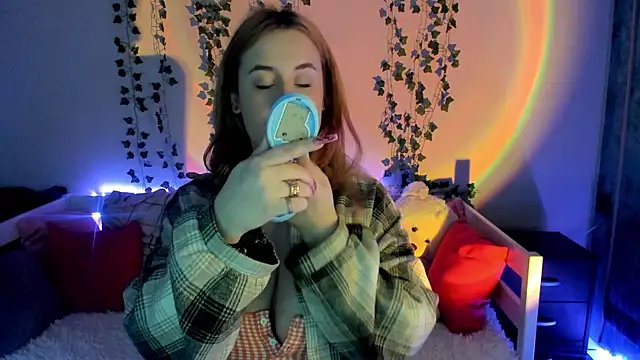 Snapshot of Emily_Gin chatting on 03.20.25 Emily Gin online show from 03.20.25