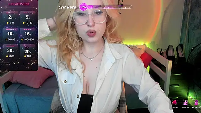 Snapshot of Emily_Gin chatting on 11.29.25 Emily Gin online show from 11.29.25