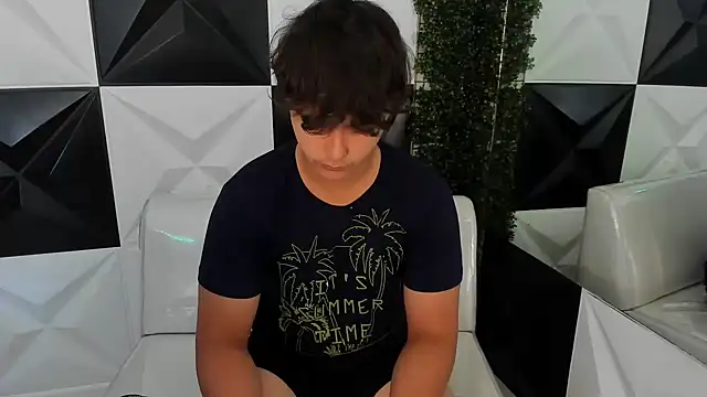 Dani cumboy online show from 11.21.25