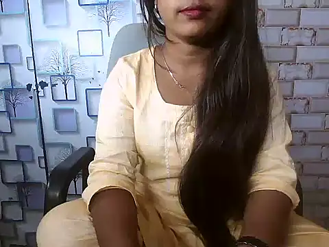 Hot Naina- online show from 12.05.24