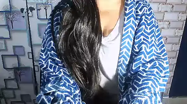 Hot Naina- online show from 01.23.25