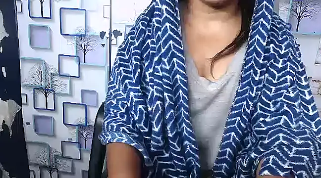 Hot Naina- online show from 01.25.25