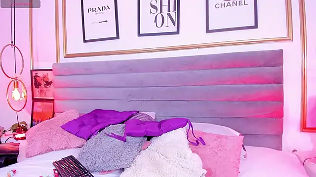 MandyWester online show from 11.22.25