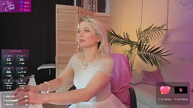 Gloria Lovely online show from 03.11.25