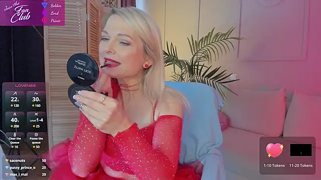 Gloria Lovely online show from 03.15.25