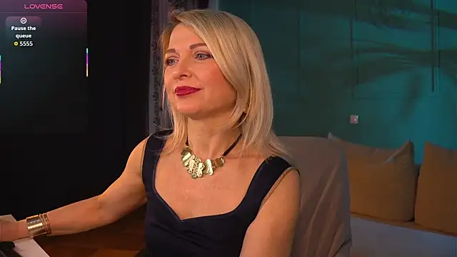 Gloria Lovely online show from 04.02.26