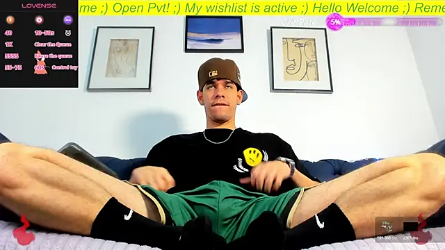 Snapshot of BRAYHAMBROWN chatting on 01.09.25 BRAYHAMBROWN online show from 01.09.25