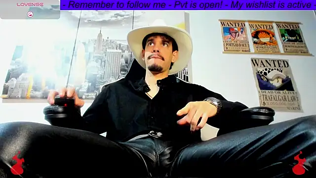Snapshot of BRAYHAMBROWN chatting on 05.20.26 BRAYHAMBROWN online show from 05.20.26
