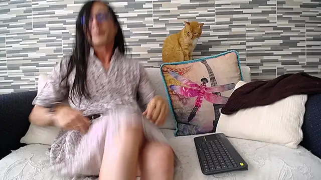 Snapshot of VioletaGomezCo chatting on 09.29.25 VioletaGomezCo online show from 09.29.25