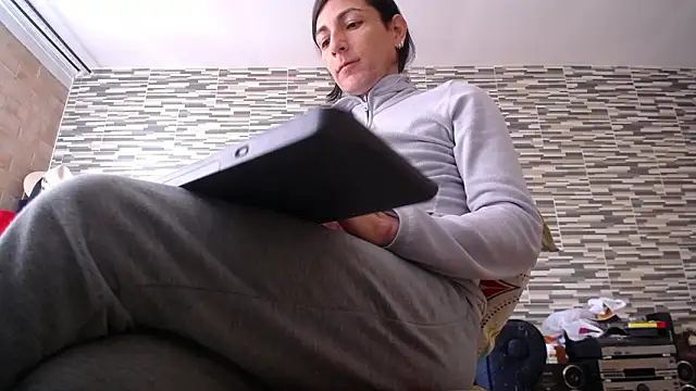 VioletaGomezCo online show from 02.18.26