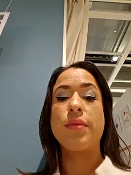 LydiaMaus96 online show from 11.18.25