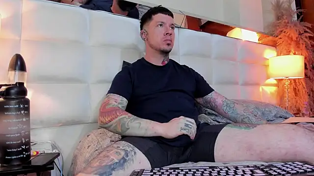 Snapshot of Adam_tatto chatting on 12.14.25 Adam tatto online show from 12.14.25