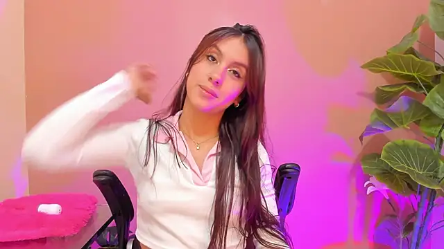 AlanaJones1 online show from 03.09.25