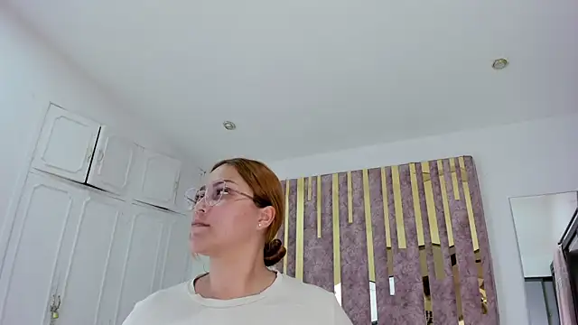 Snapshot of LeahxBarker chatting on 01.23.25 LeahxBarker online show from 01.23.25