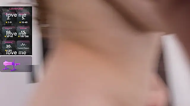 Snapshot of Anniee_boobs chatting on 01.27.25 Anniee boobs online show from 01.27.25