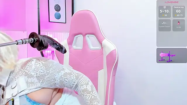 Snapshot of Anniee_boobs chatting on 12.03.25 Anniee boobs online show from 12.03.25