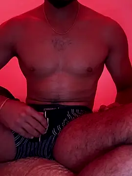 Snapshot of SoufiaAlix chatting on 10.28.25 SoufiaAlix online show from 10.28.25