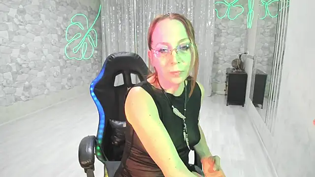 JessicaFamee online show from 10.27.25