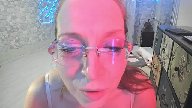 JessicaFamee online show from 12.18.25