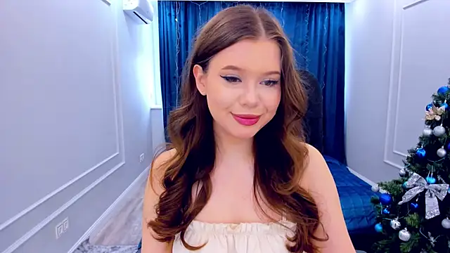 Snapshot of FollowLovee chatting on 12.28.24 FollowLovee online show from 12.28.24